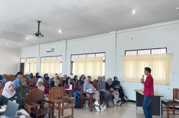 Sukses Gelar Workshop TOEFL UPB: Kupas Tuntas Strategi dan Simulasi Tes Selama 3 Hari